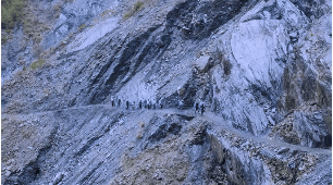 健行奇萊南華，穿越能高越嶺道 最漂亮的崩壁